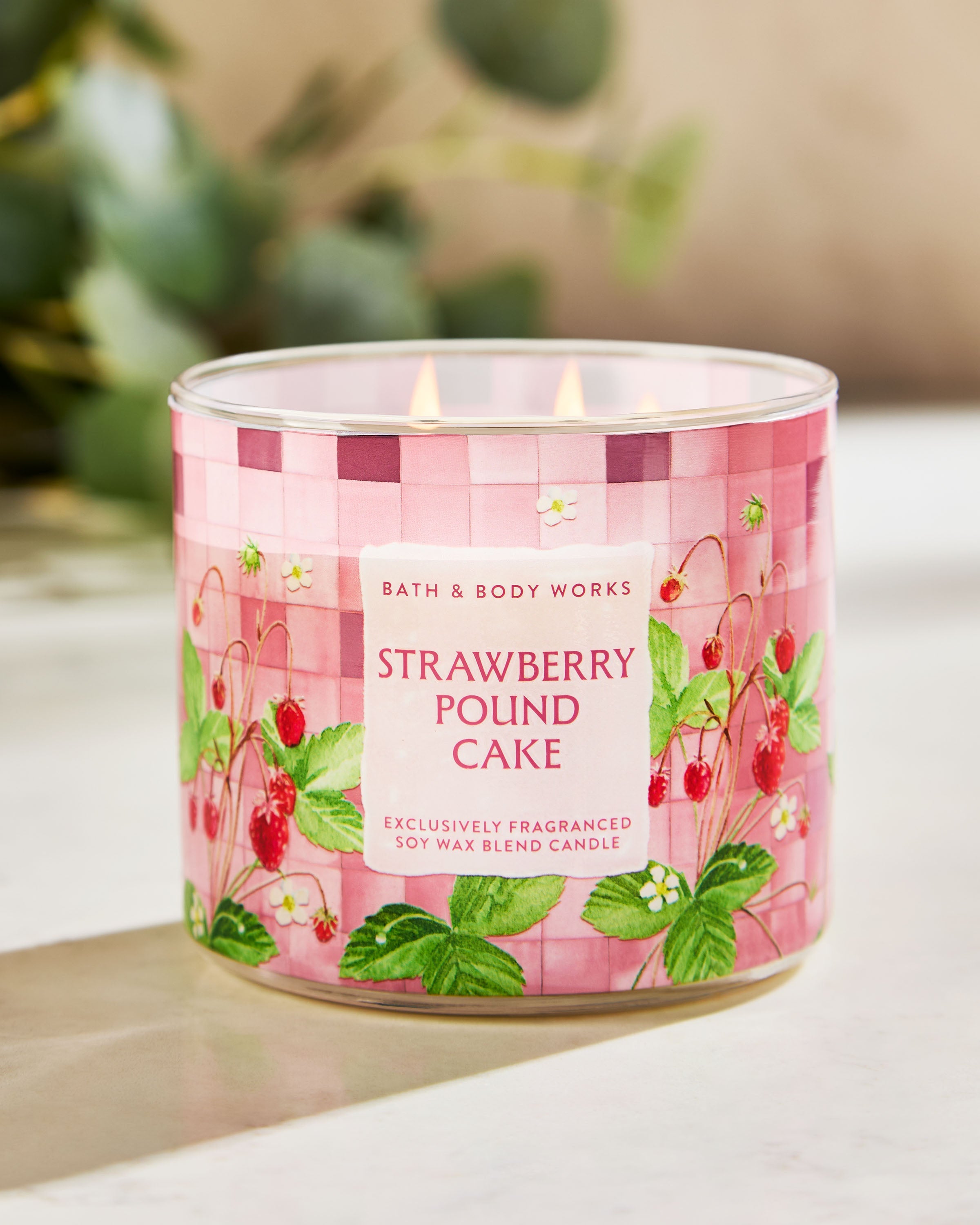 Bath & Body Works Strawberry Pound Cake 3-Wick Scented Candle