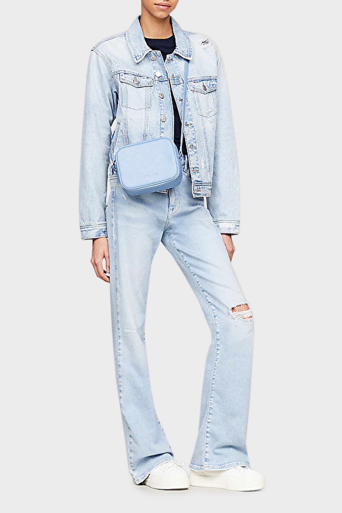 حقيبة تومي هيلفيجر