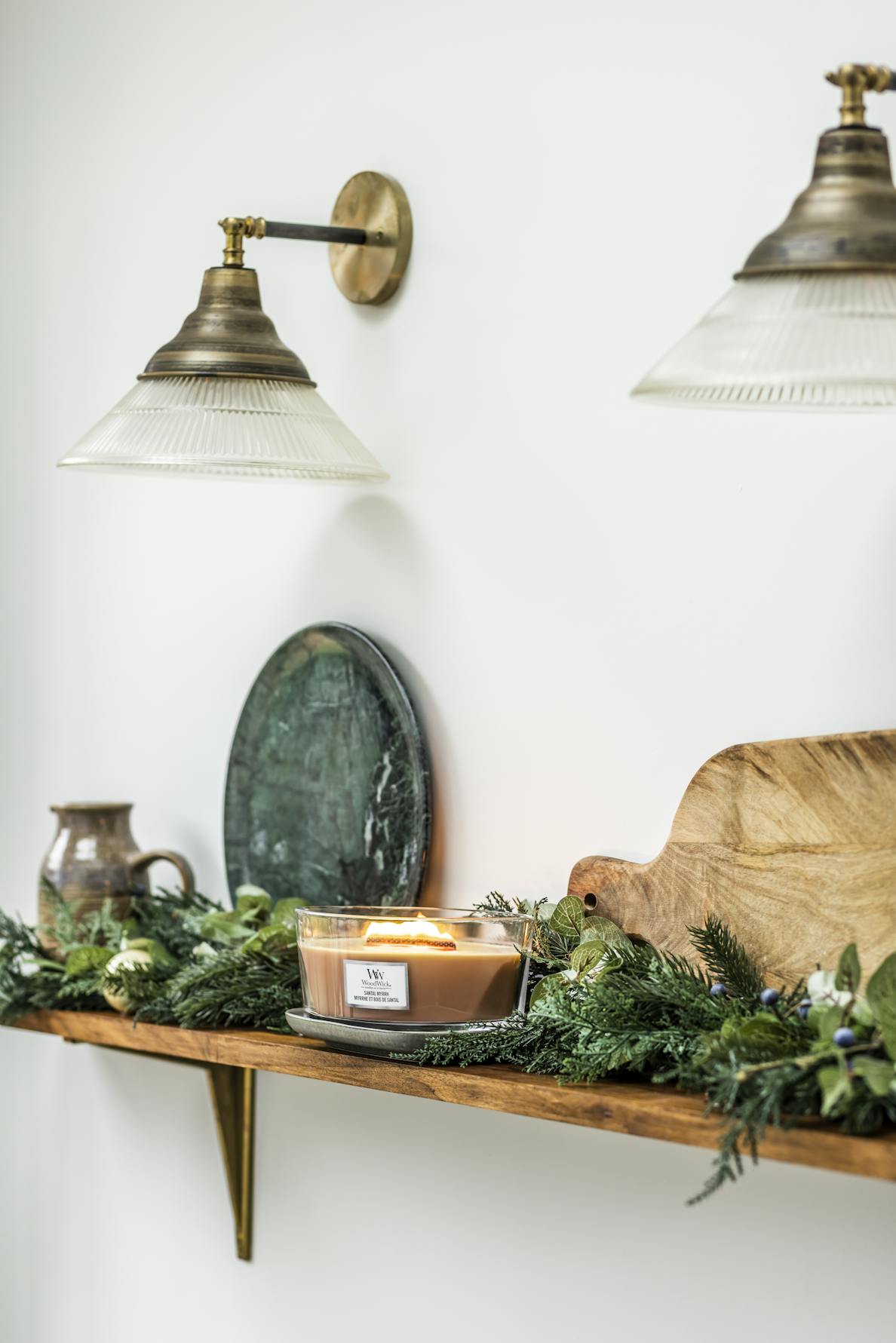 شمعة معطرة وودويك Santal Myrrh Ellipse Jar