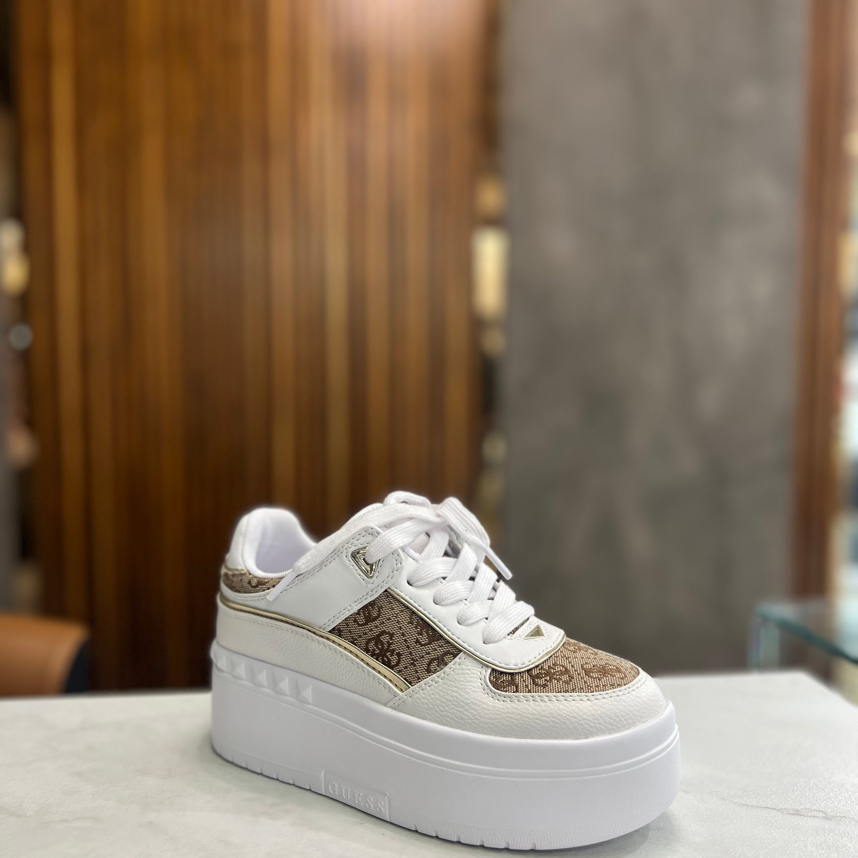 حذاء سنيكر جيس Ridgee