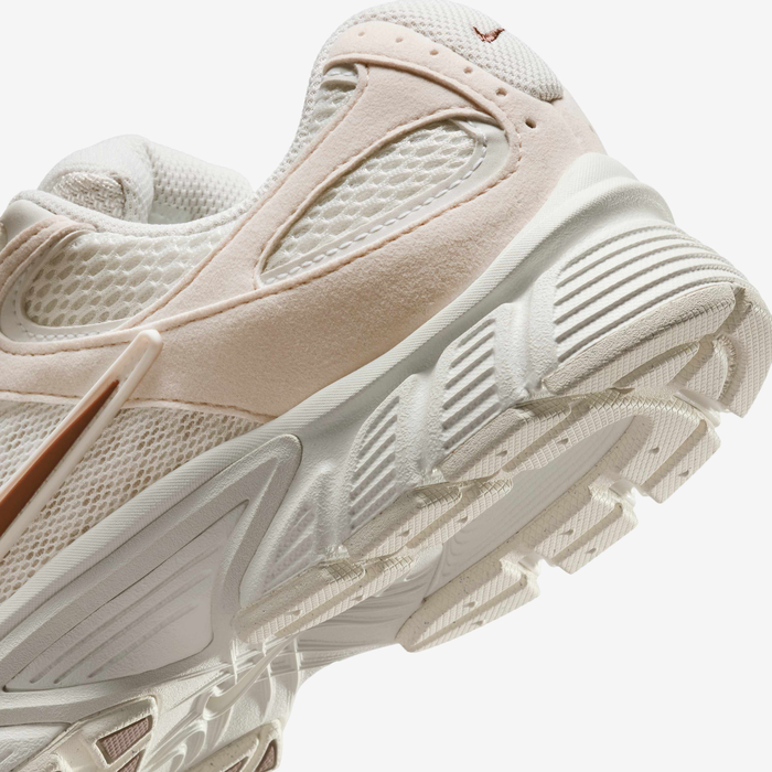 Nike V5 Rnr Sneaker