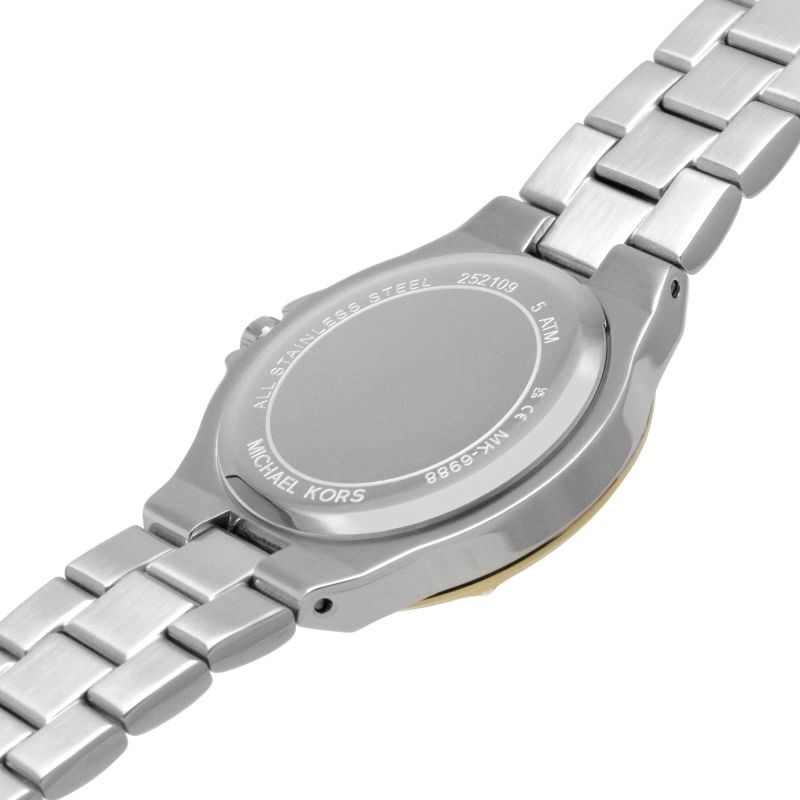 ساعة مايكل كورس