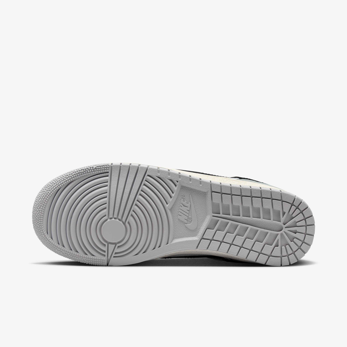 حذاء سنيكر نايك Air Jordan Skyline Low