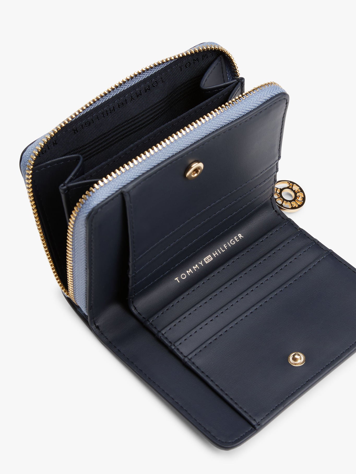 محفظة تومي هيلفيجر Th Monogram Plaque