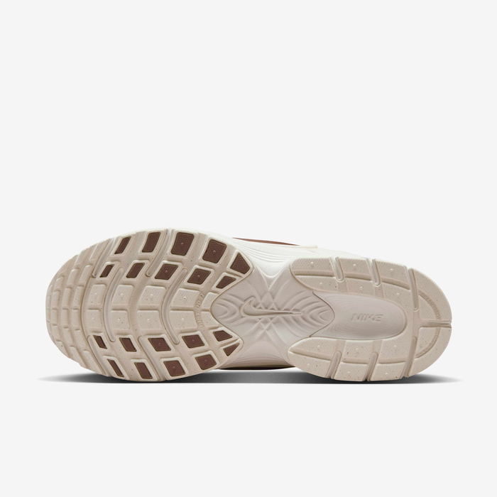 Nike V5 Rnr Sneaker
