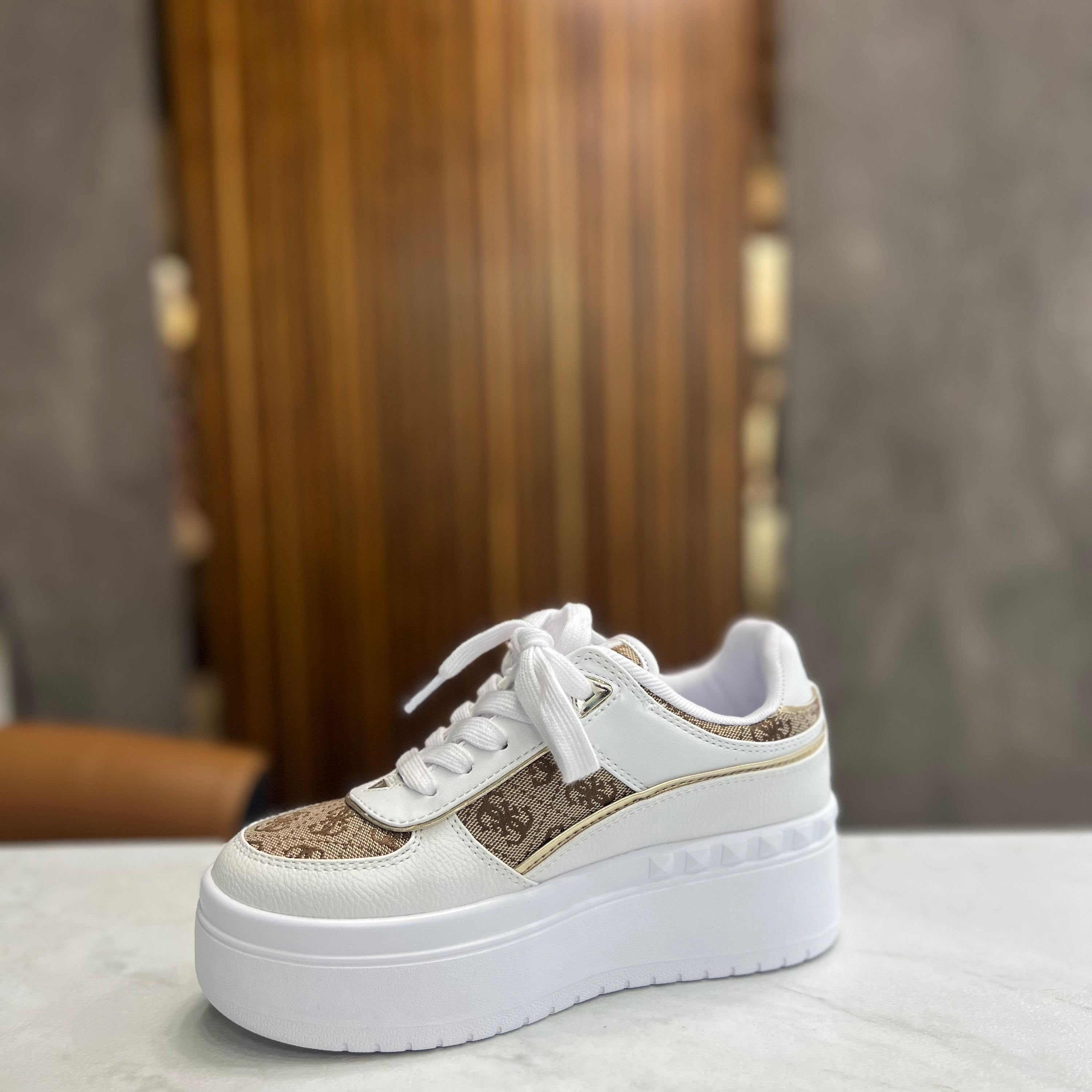 حذاء سنيكر جيس Ridgee