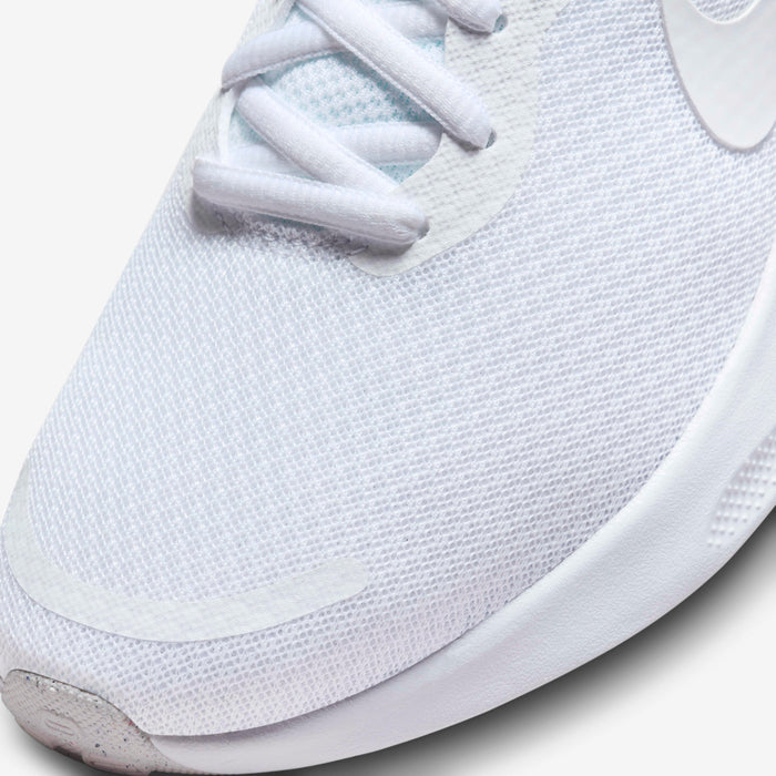 Nike Revolution 7 Sneaker