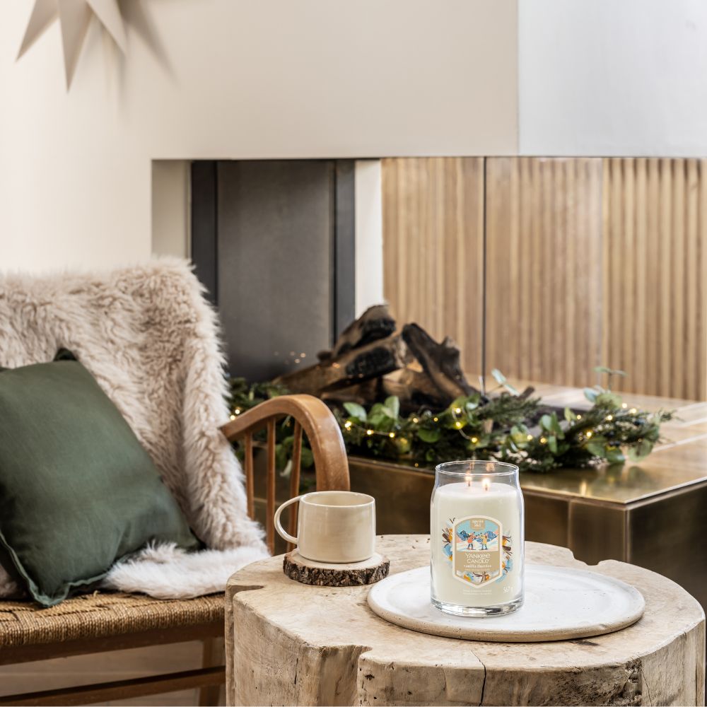 شمعة معطرة يانكي كاندل Vanilla Flurries Signature Large