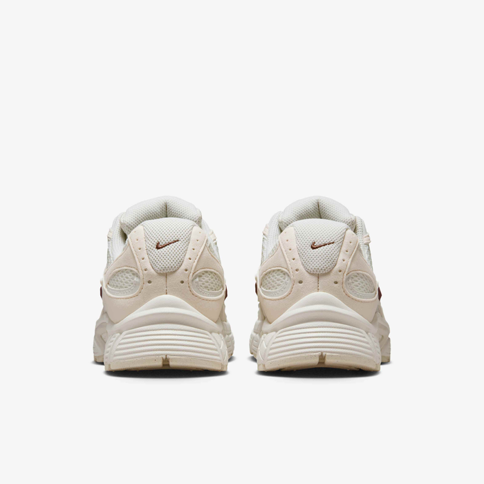 Nike V5 Rnr Sneaker