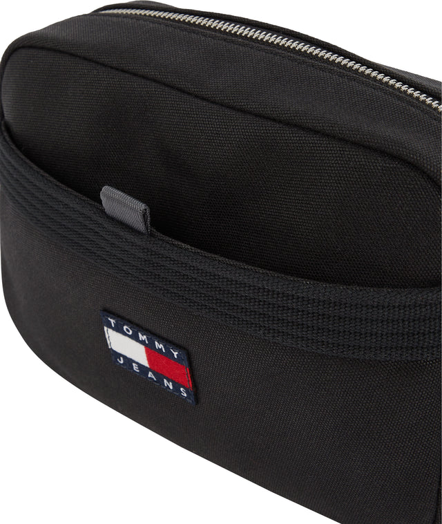 حقيبة تومي هيلفيجر