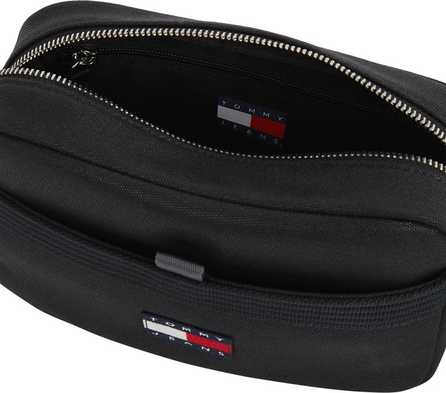 حقيبة تومي هيلفيجر