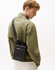 Tommy Hilfiger Pebble Grain Crossbody Bag