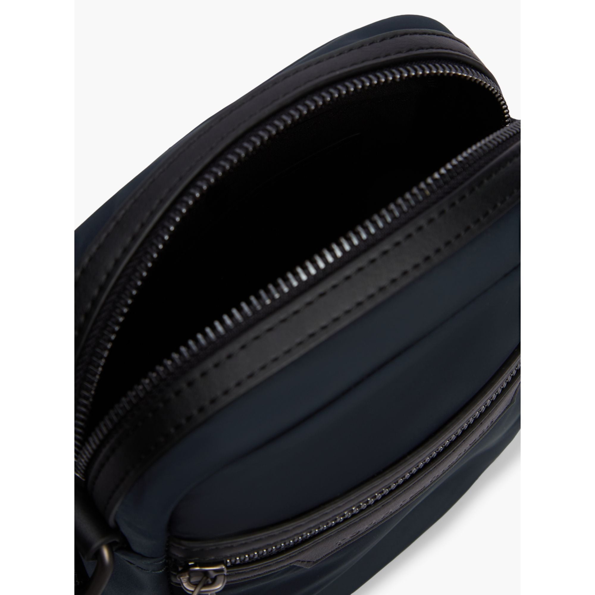 Tommy Hilfiger Nylon Mini Reporter Bag