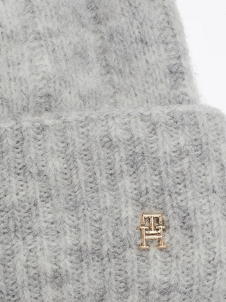 قبعة تومي هيلفيجر