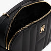 حقيبة تومي هيلفيجر Monogram Quilted Camera Crossbody