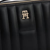 حقيبة تومي هيلفيجر Monogram Quilted Camera Crossbody