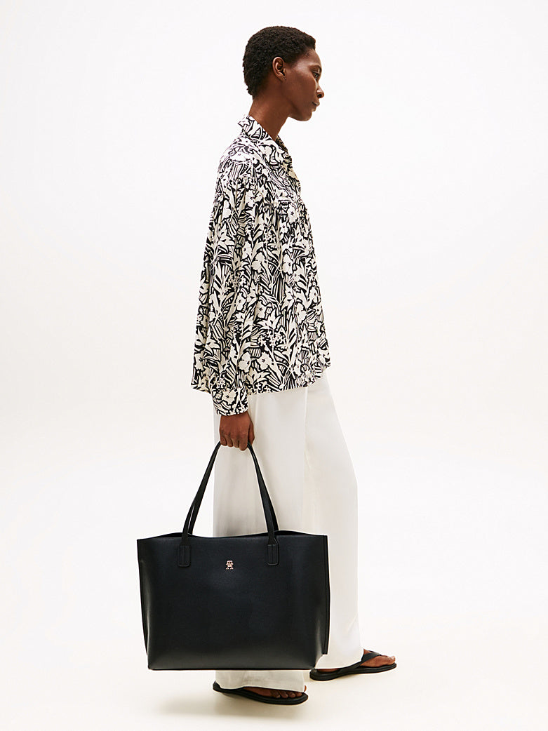 حقيبة تومي هيلفيجر Monogram Plaque Tote