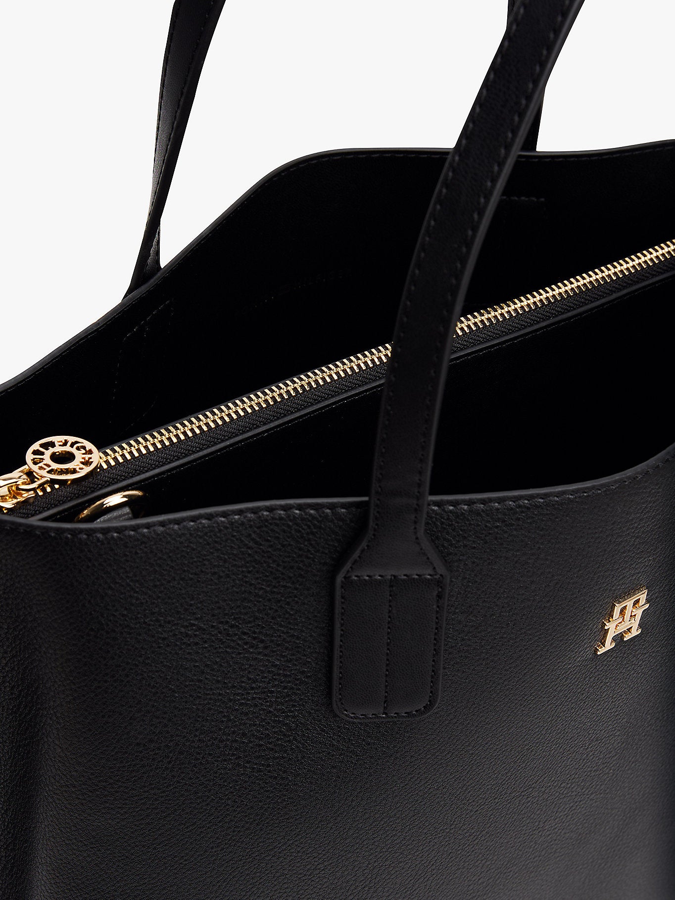 حقيبة تومي هيلفيجر Th Monogram Crossbody Satchel