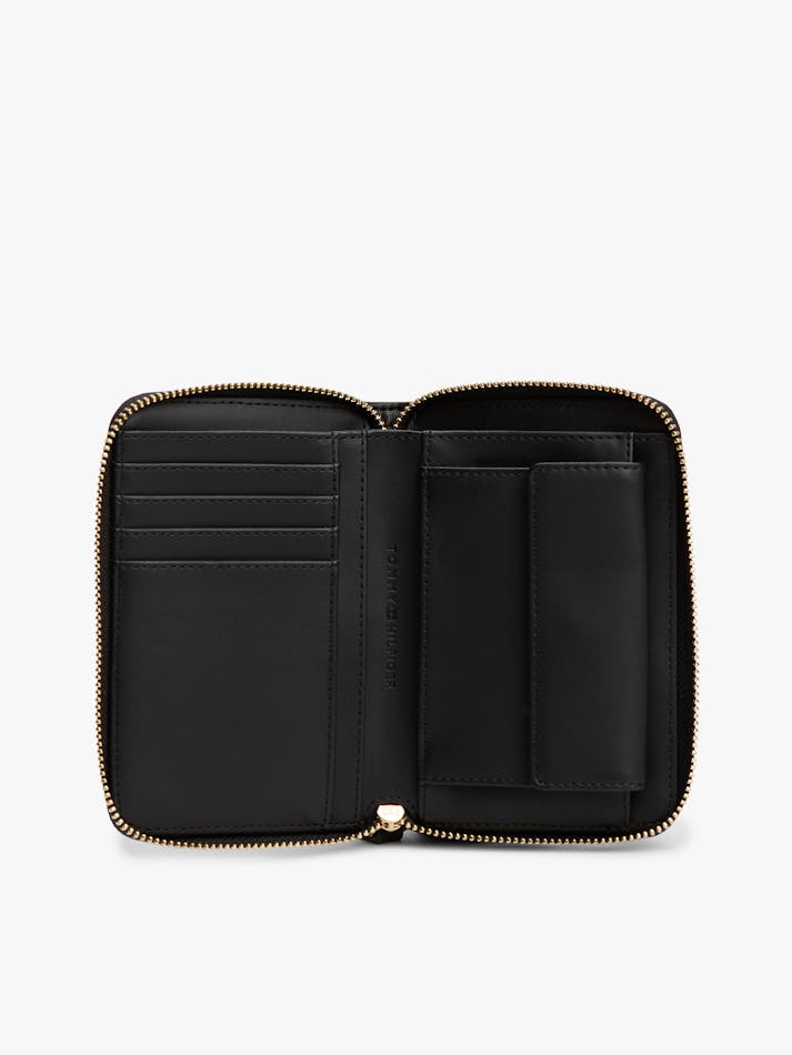 محفظة تومي هيلفيجر Th Monogram Flag Quilted Zip-Around