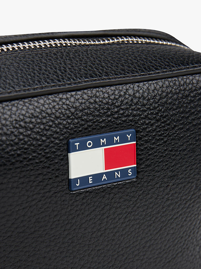 Tommy Hilfiger Tonal Badge Crossbody Camera Bag