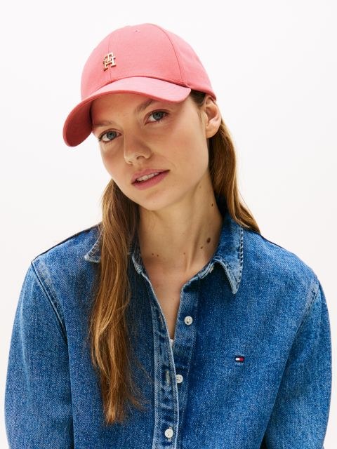 قبعة تومي هيلفيجر