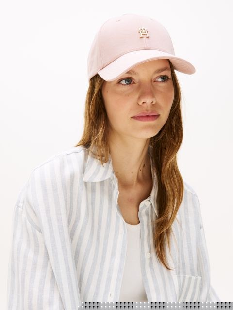 قبعة تومي هيلفيجر