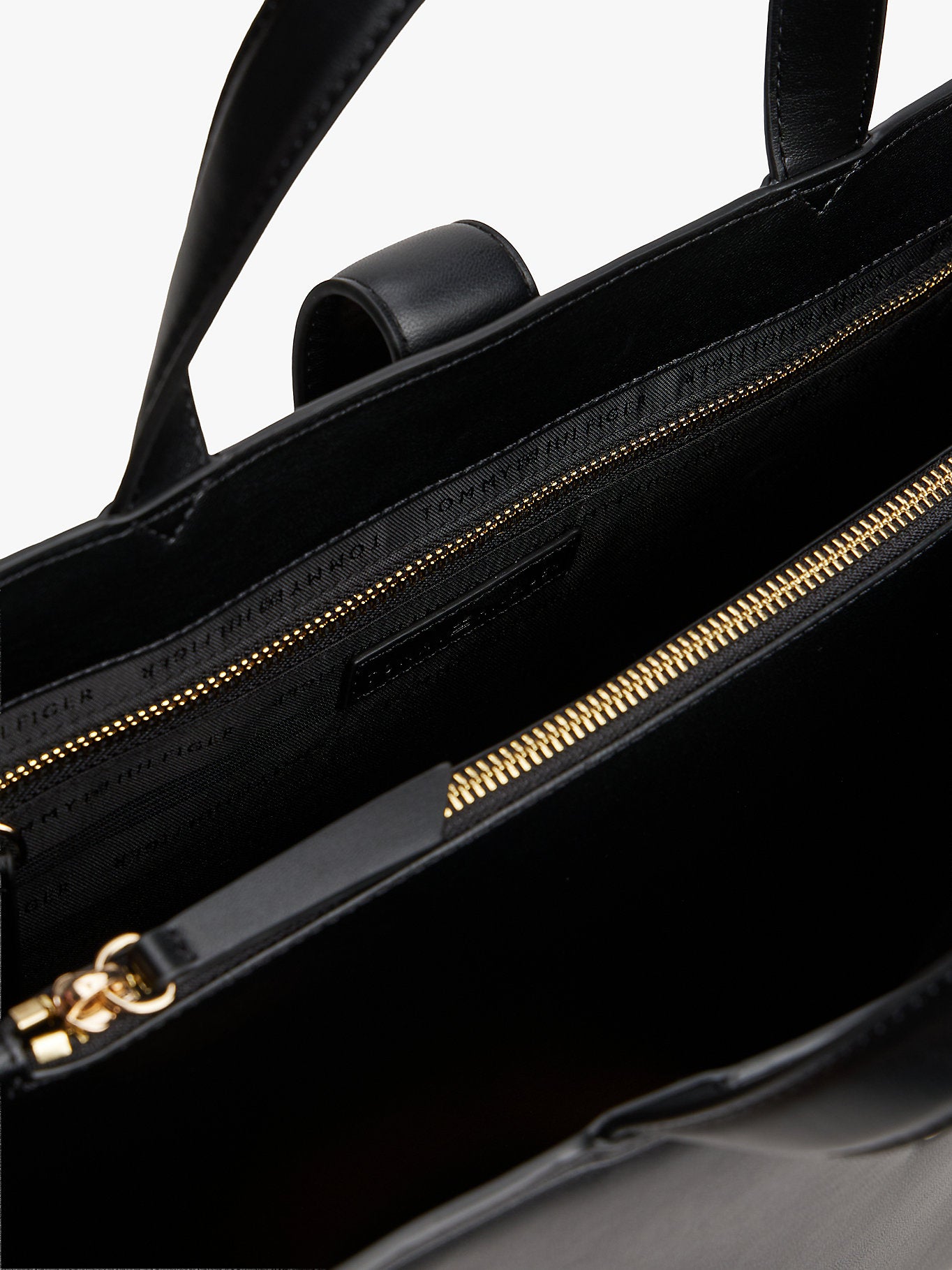 حقيبة تومي هيلفيجر Heritage Satchel