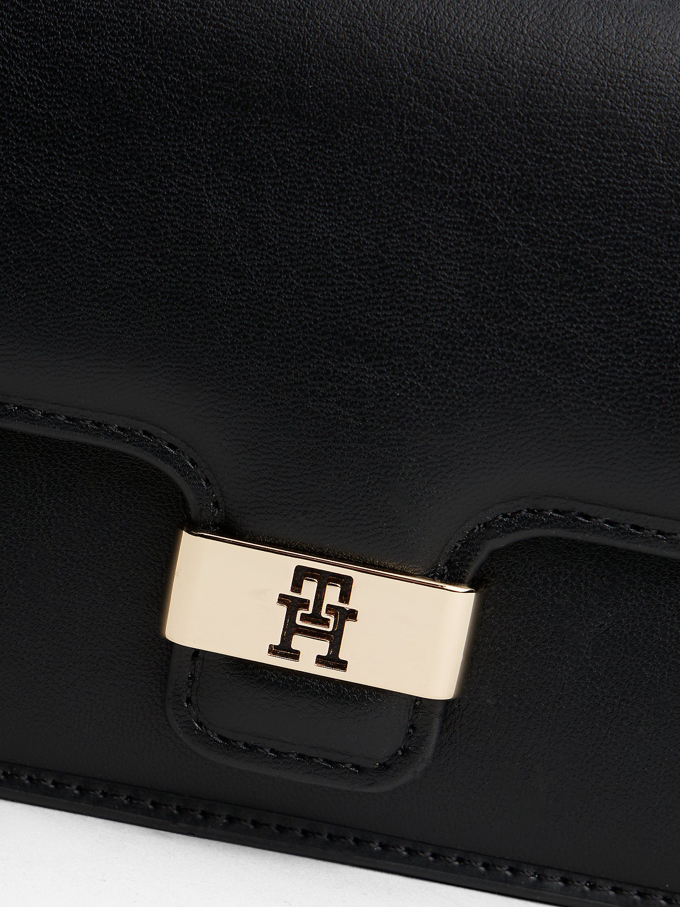 حقيبة تومي هيلفيجر Heritage Clutch