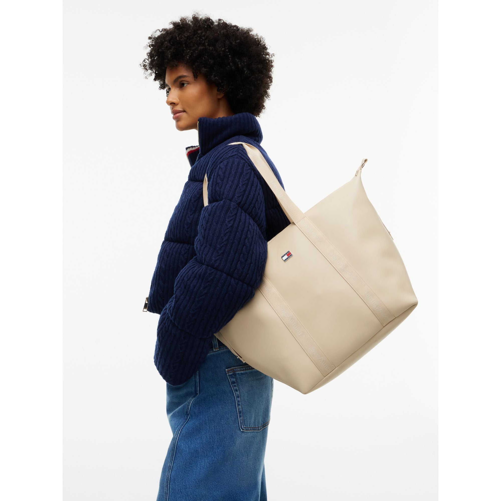 حقيبة تومي هيلفيجر Daily Elevated Tote