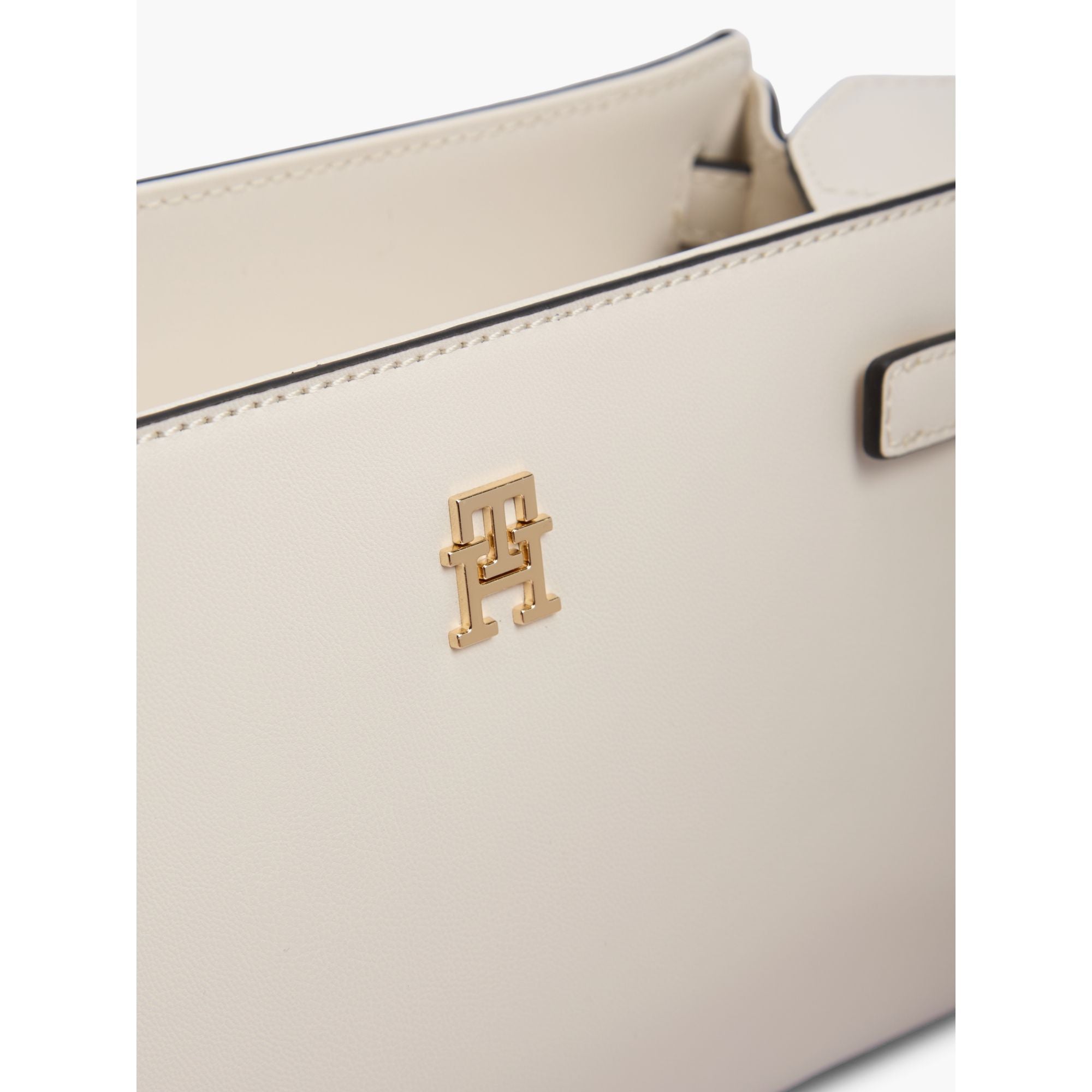Tommy Hilfiger Joy Crossover Bag