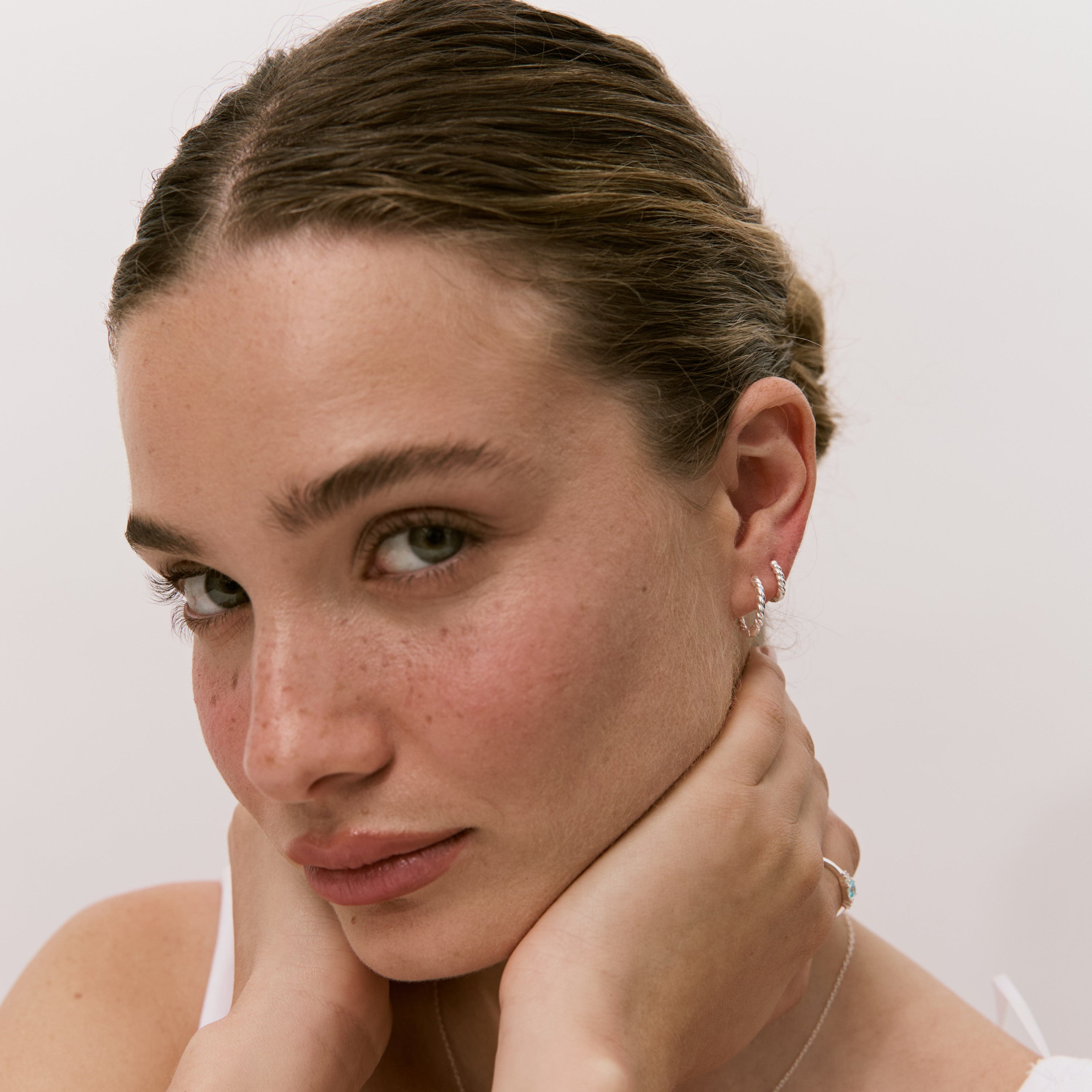 اقراط دانون