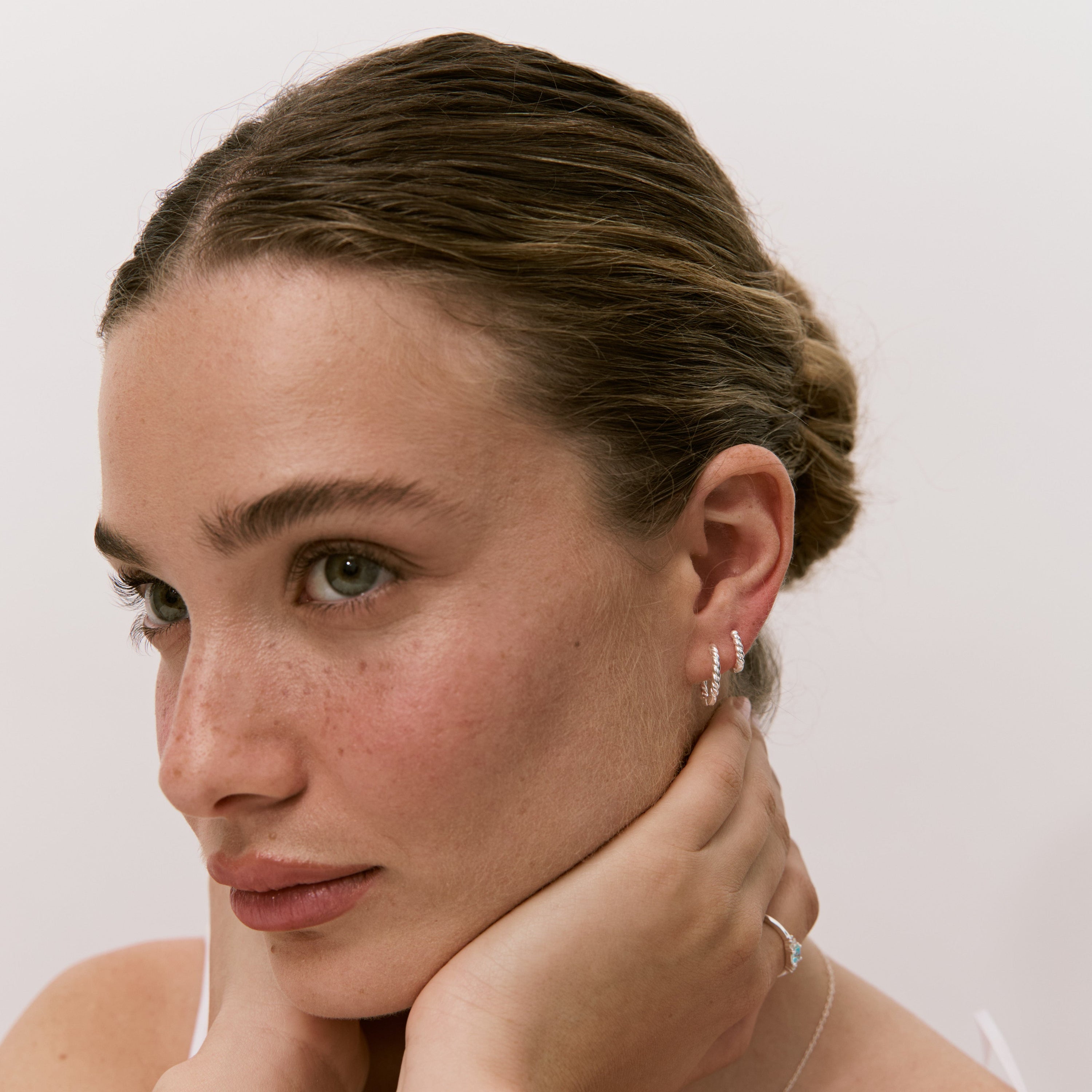 اقراط دانون