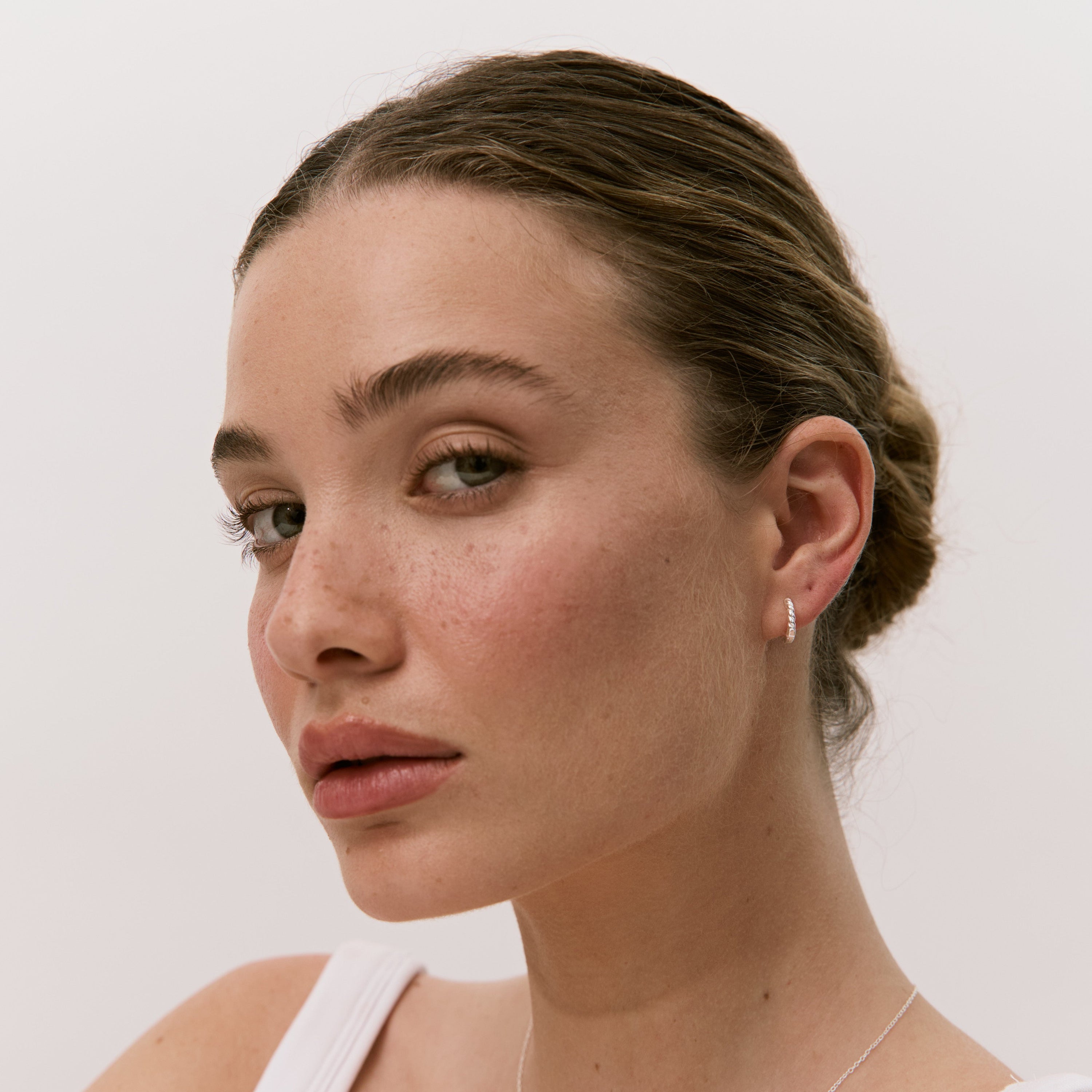 اقراط دانون