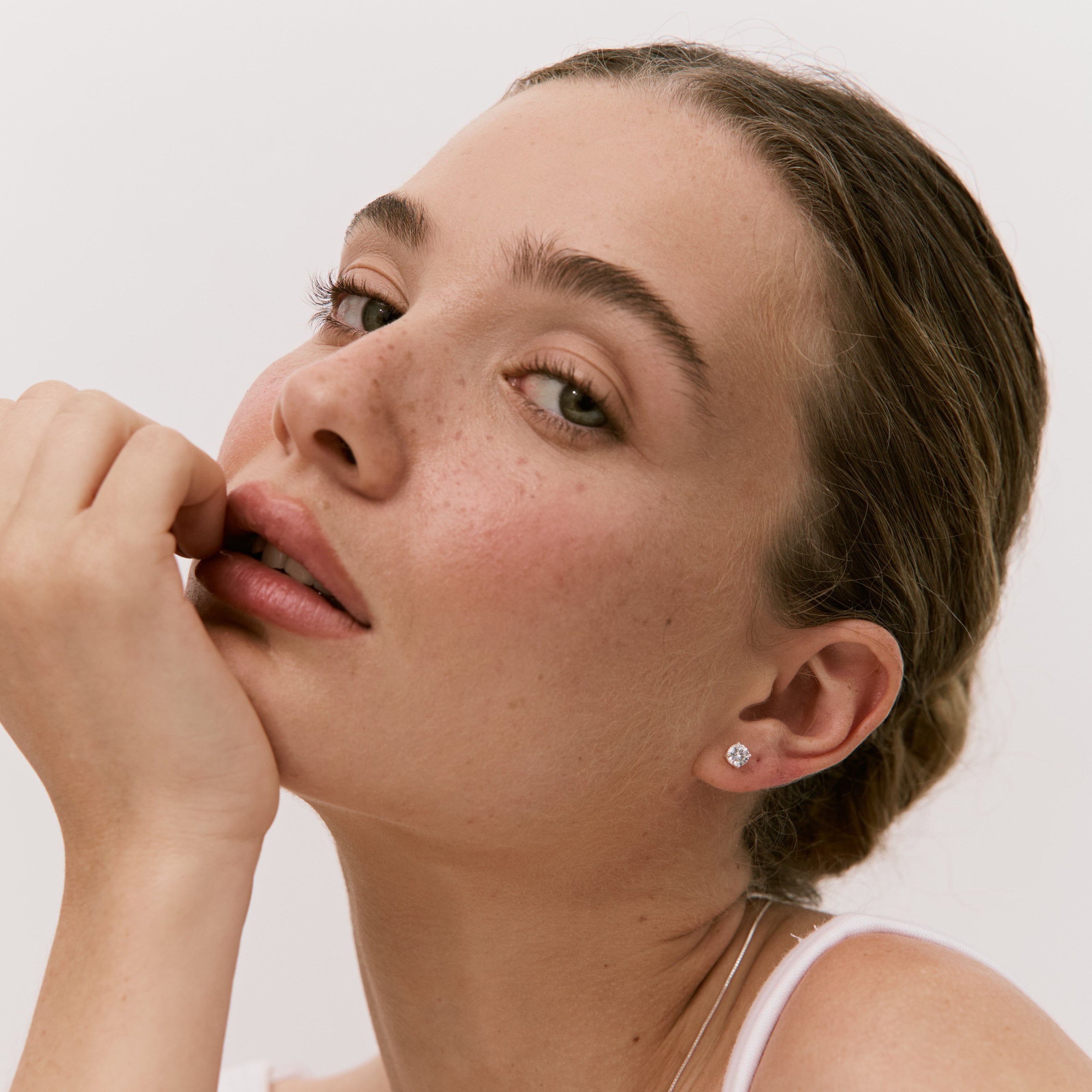 اقراط دانون