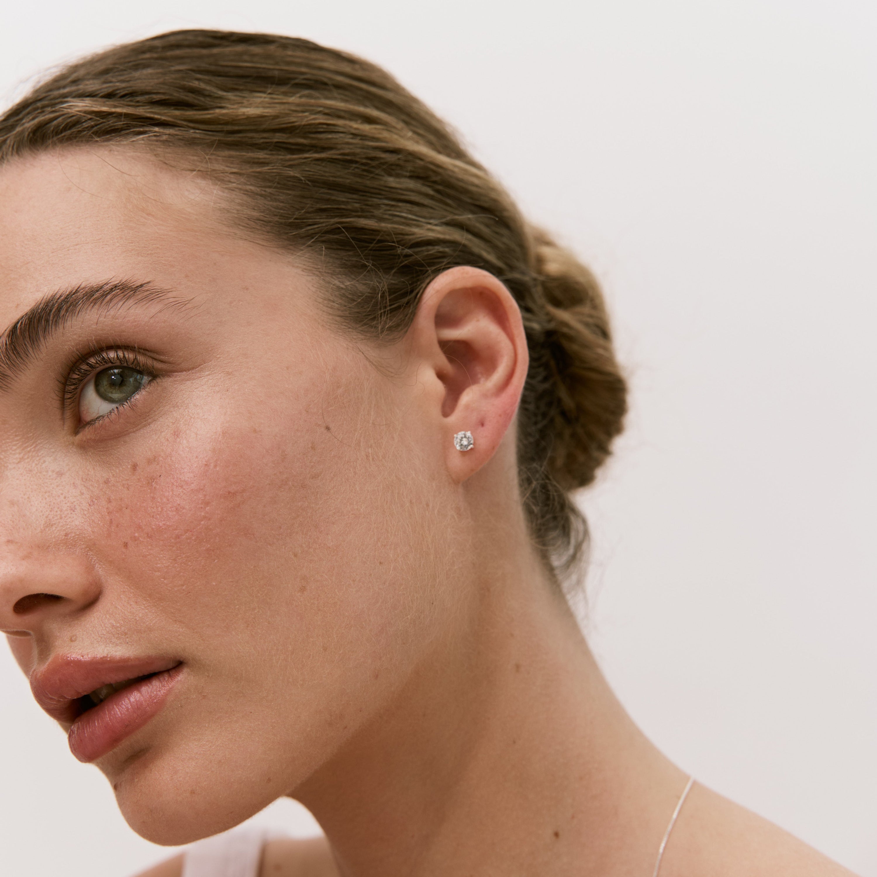 اقراط دانون