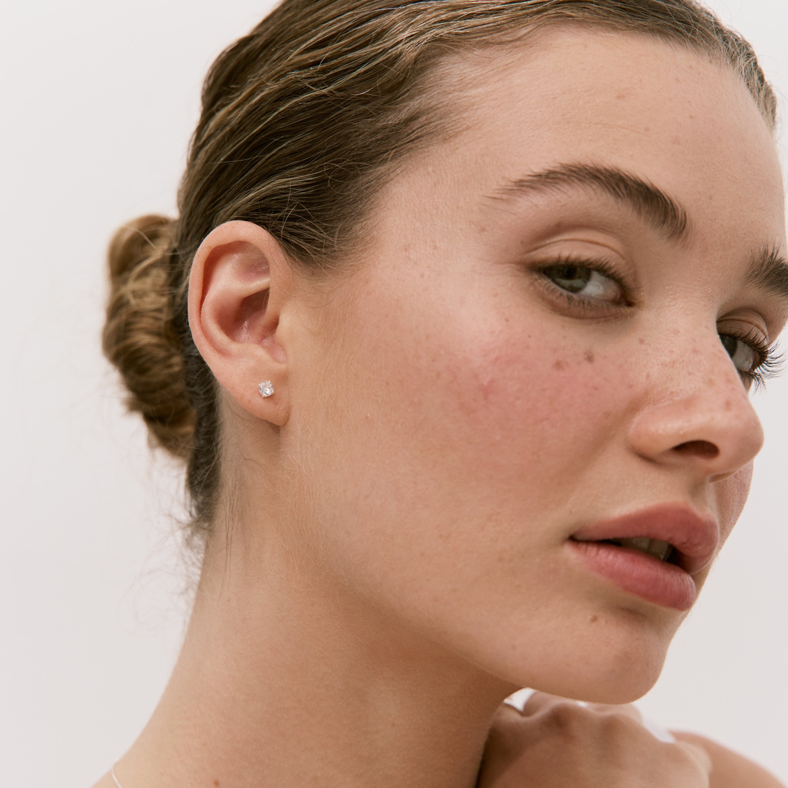 اقراط دانون