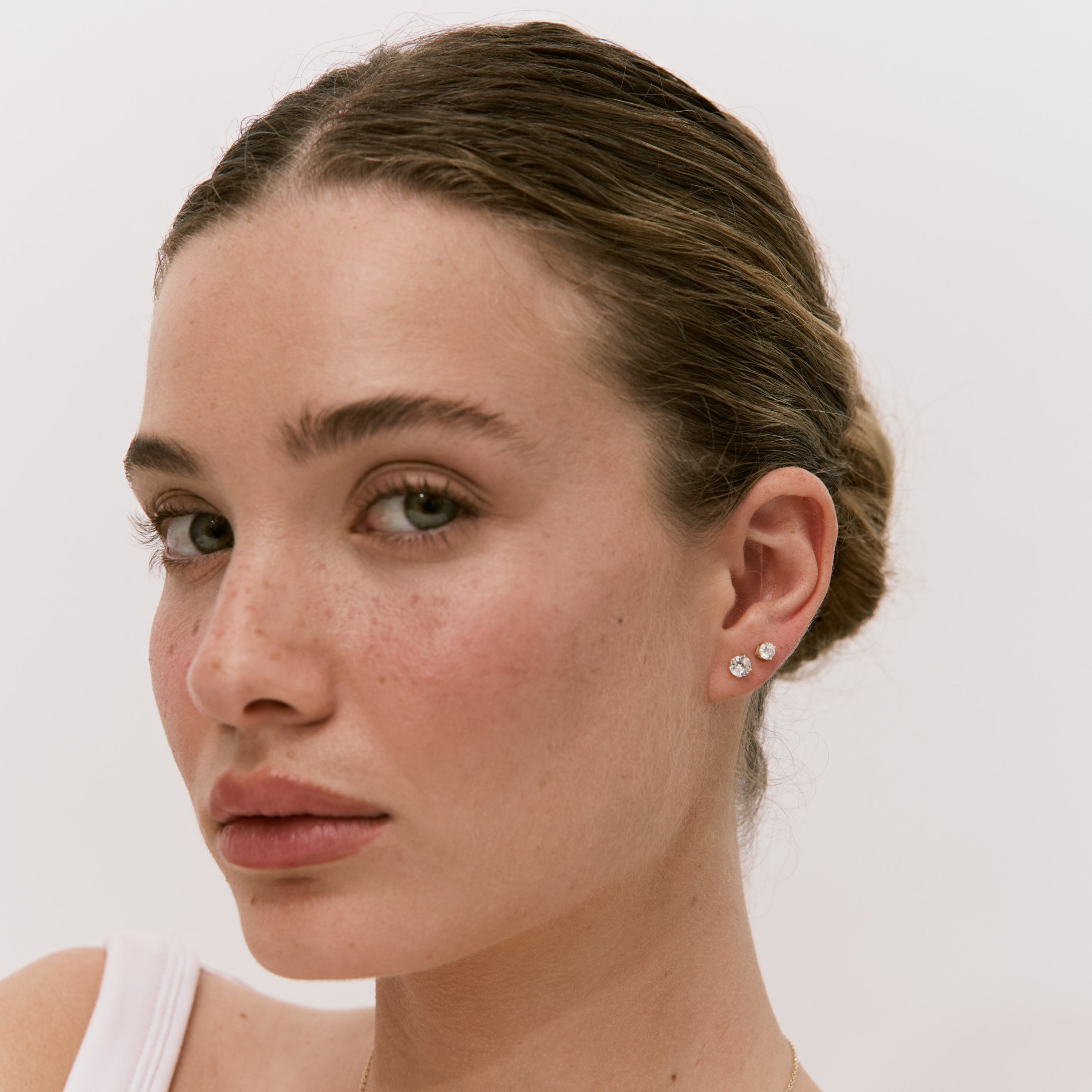 اقراط دانون