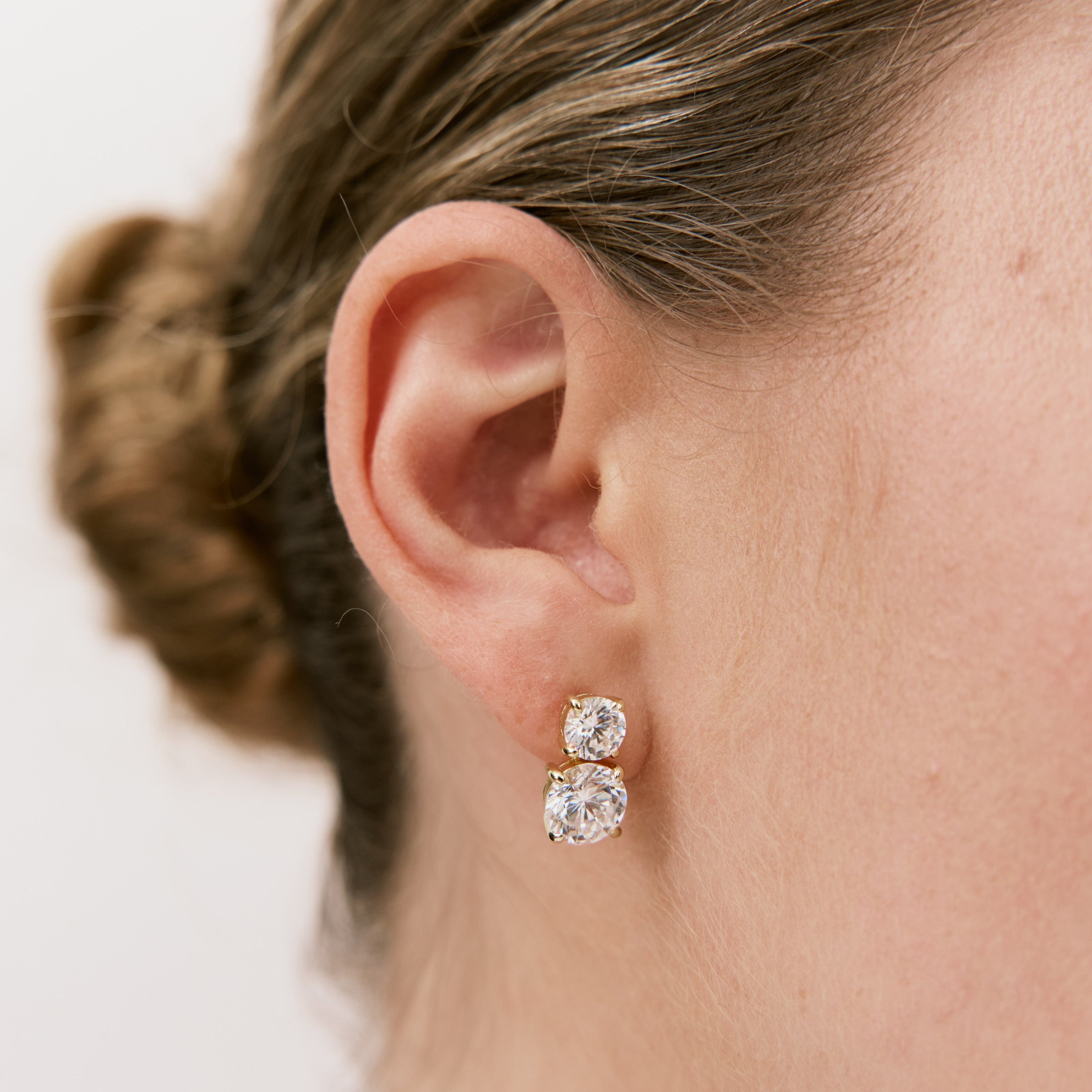 اقراط دانون