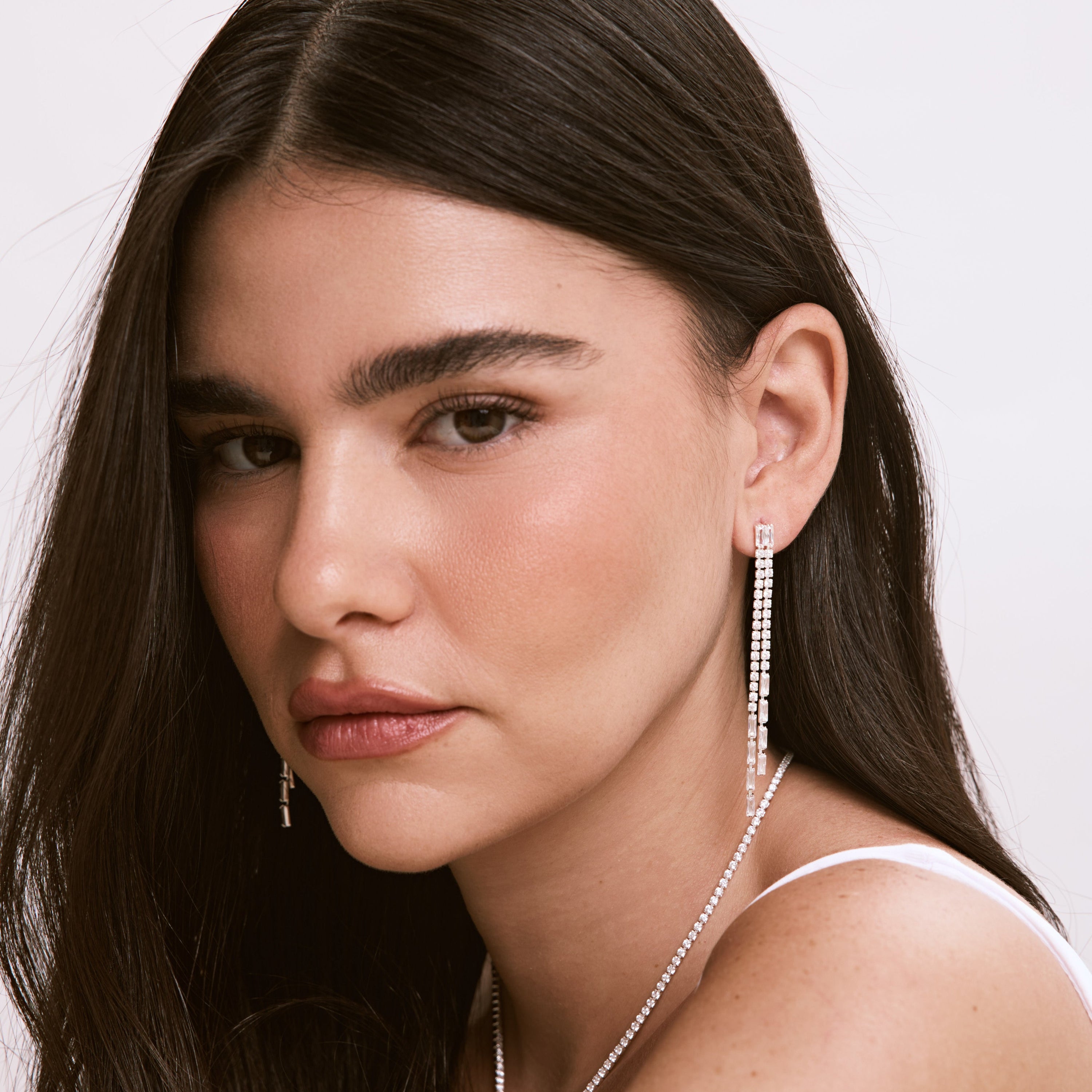 اقراط دانون