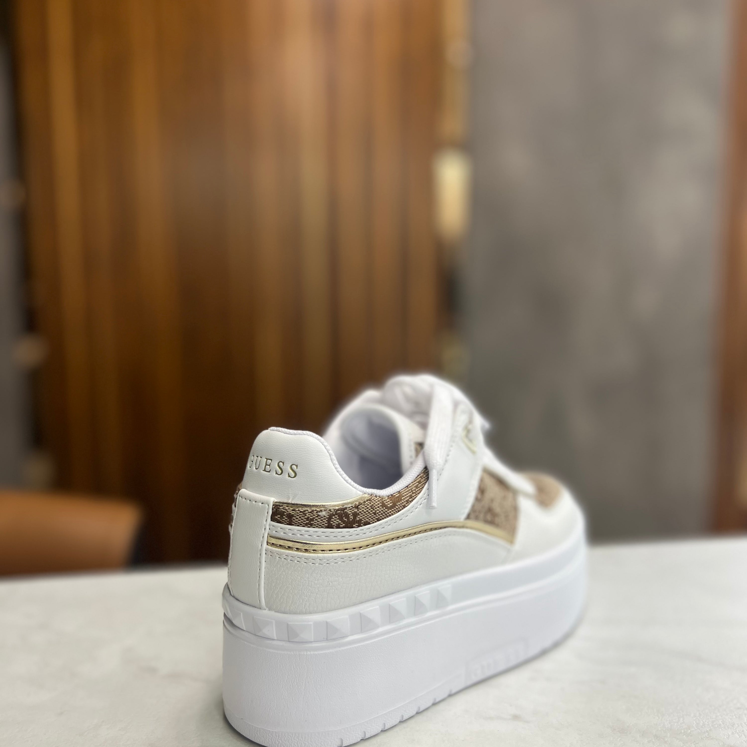 حذاء سنيكر جيس Ridgee