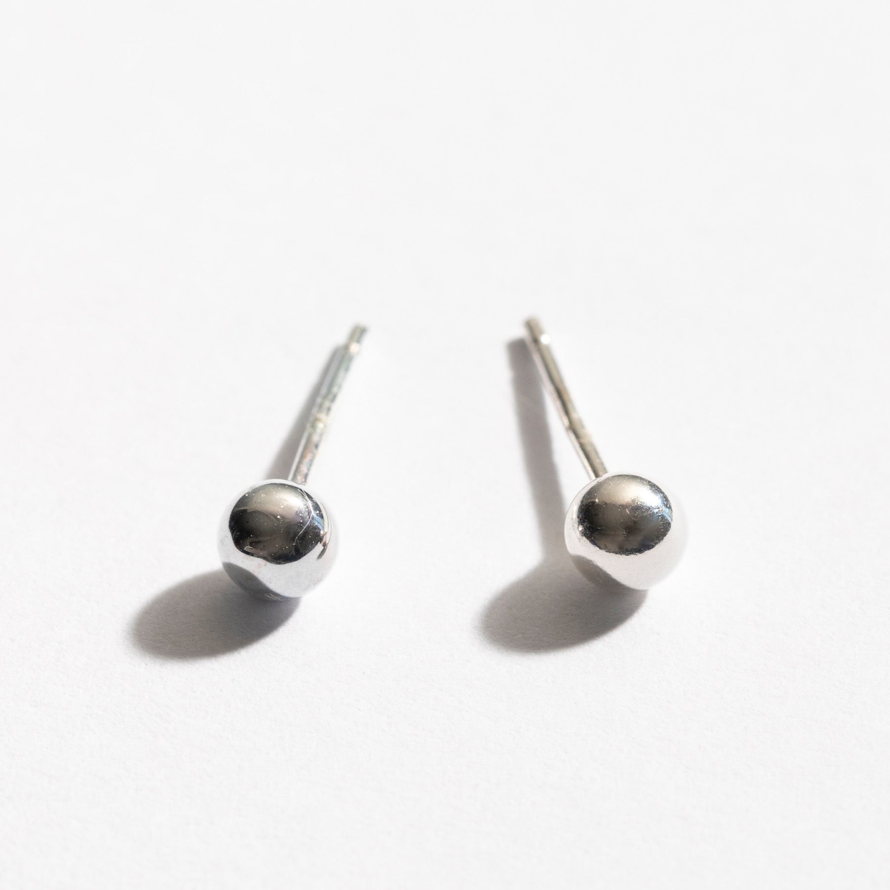 اقراط دانون