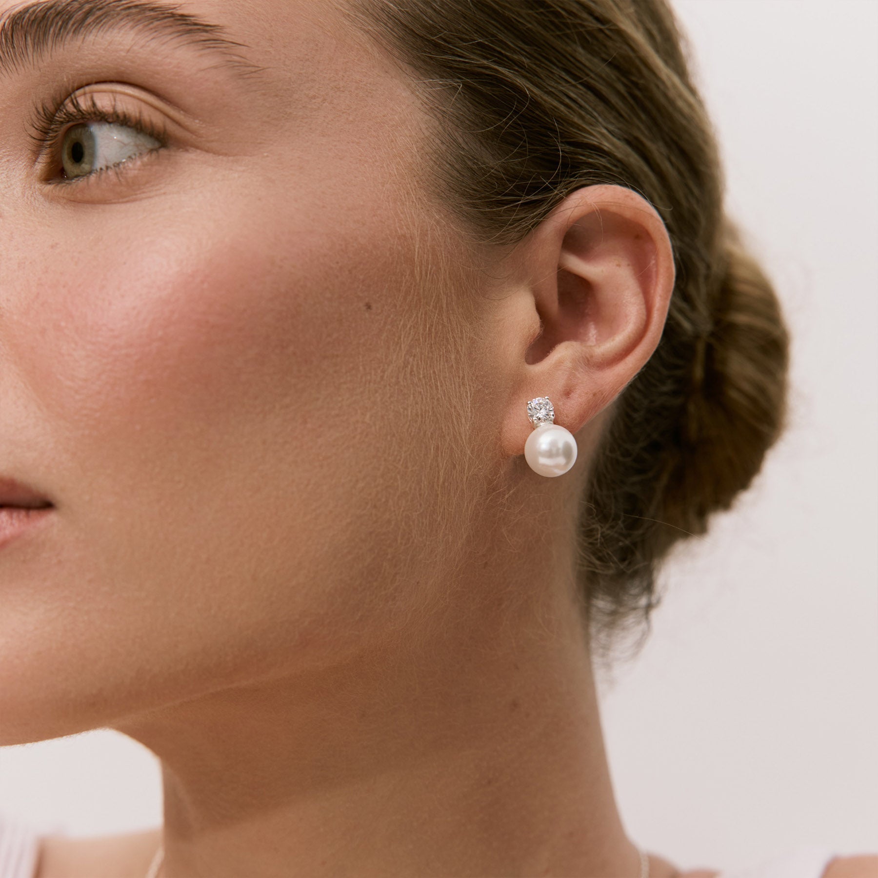 اقراط دانون