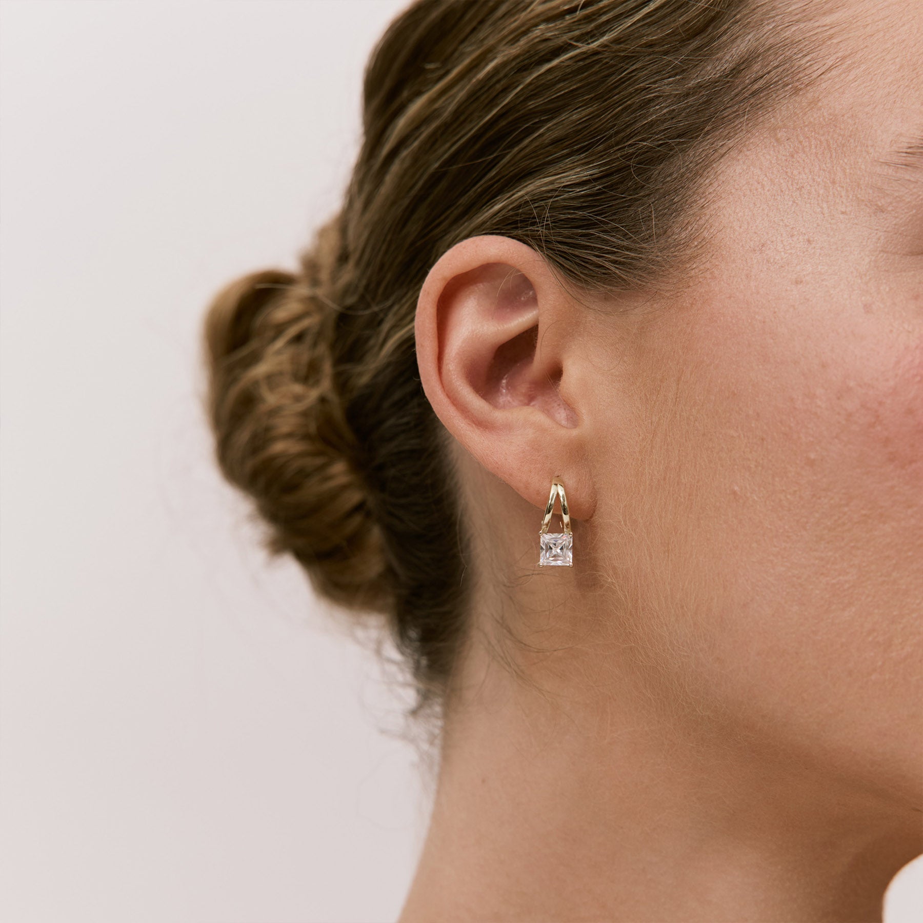 اقراط دانون