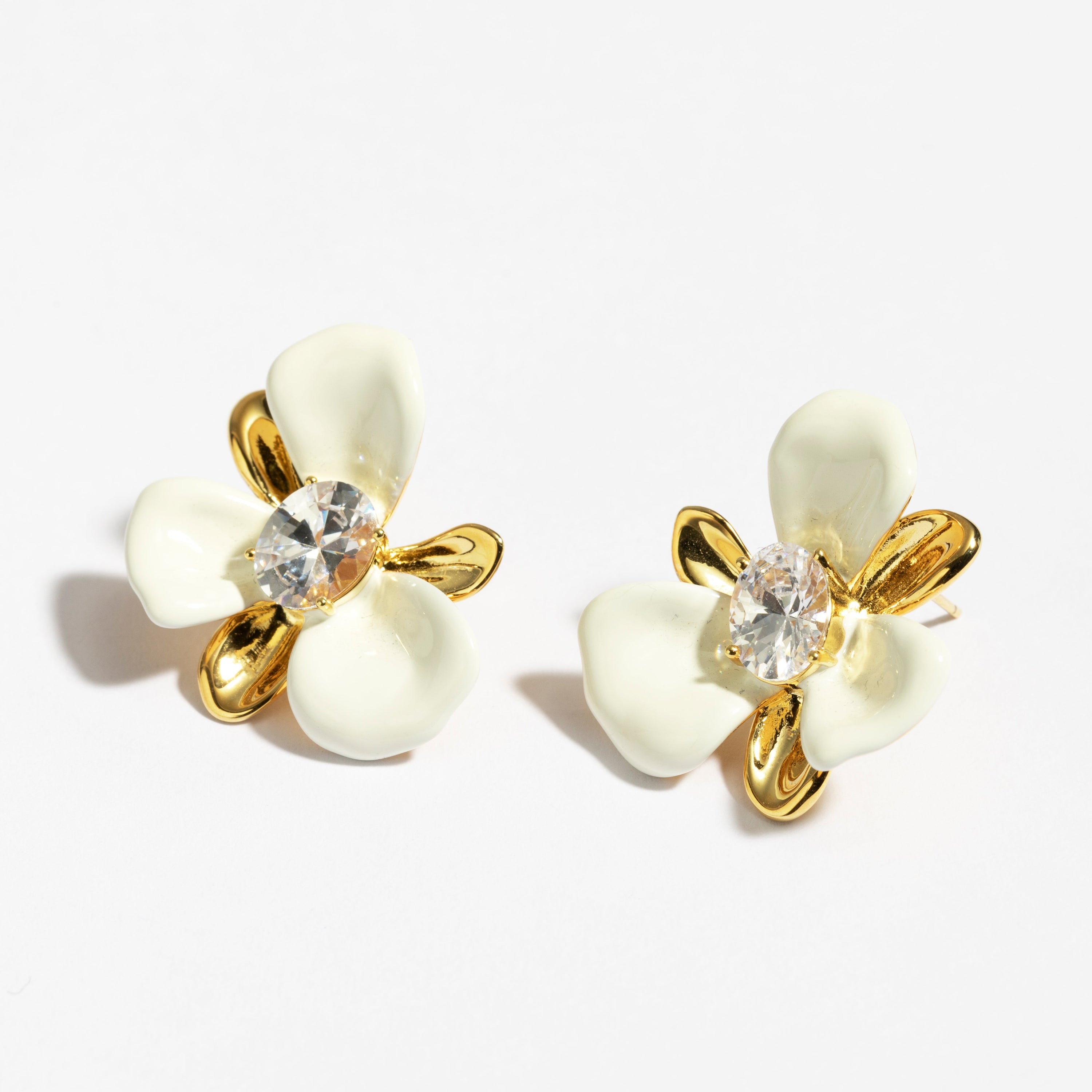 اقراط دانون