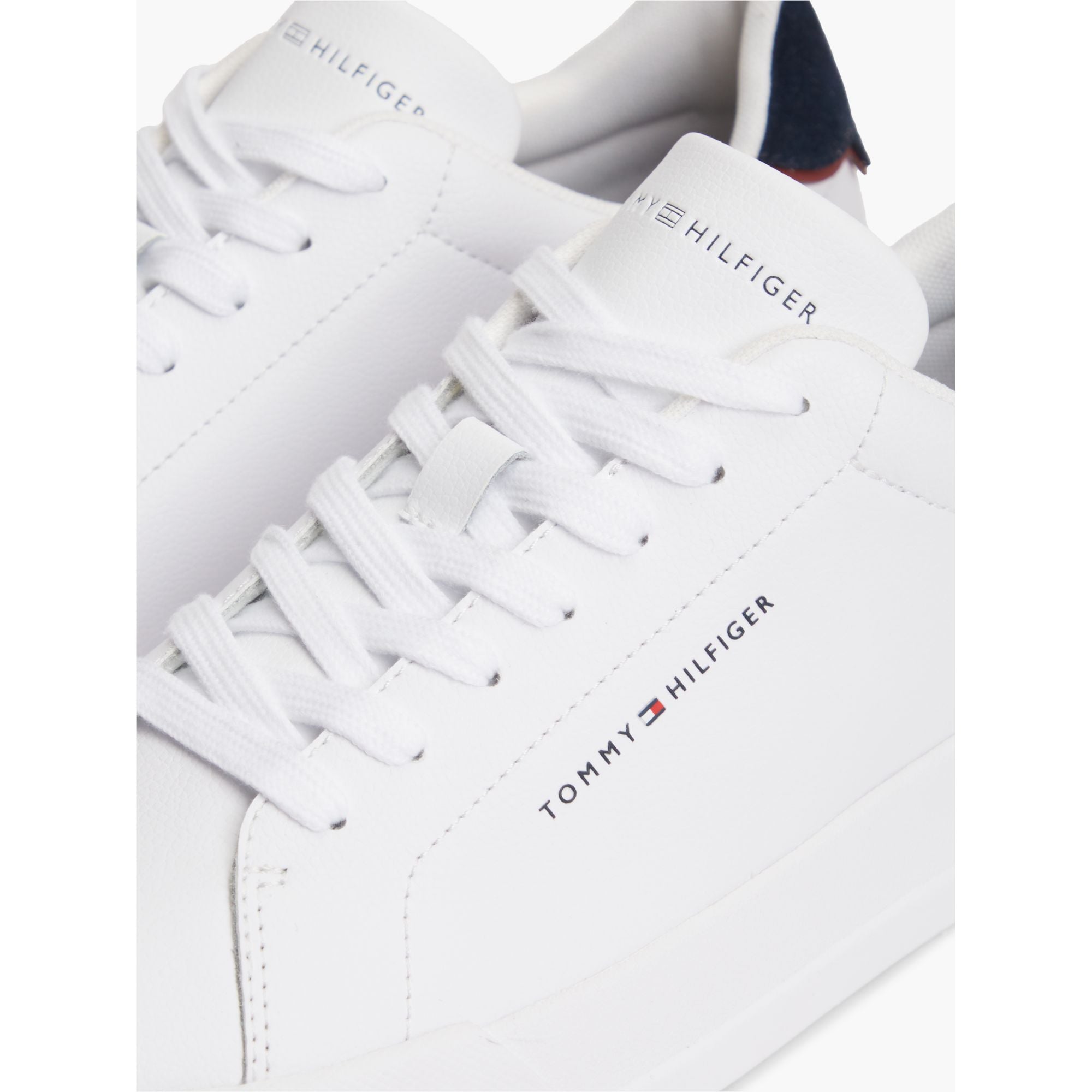 حذاء تومي هيلفيجر Court Lth Detail Ess