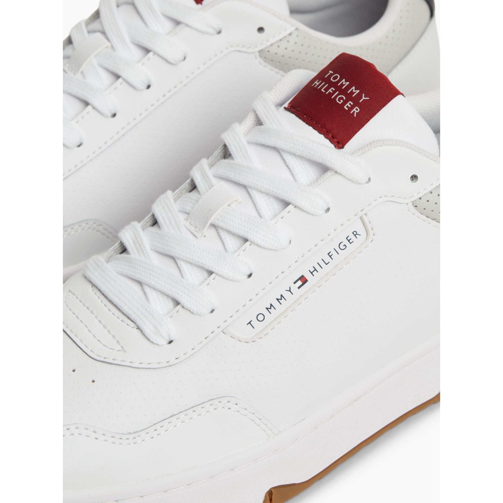 حذاء تومي هيلفيجر Basket Core Leather