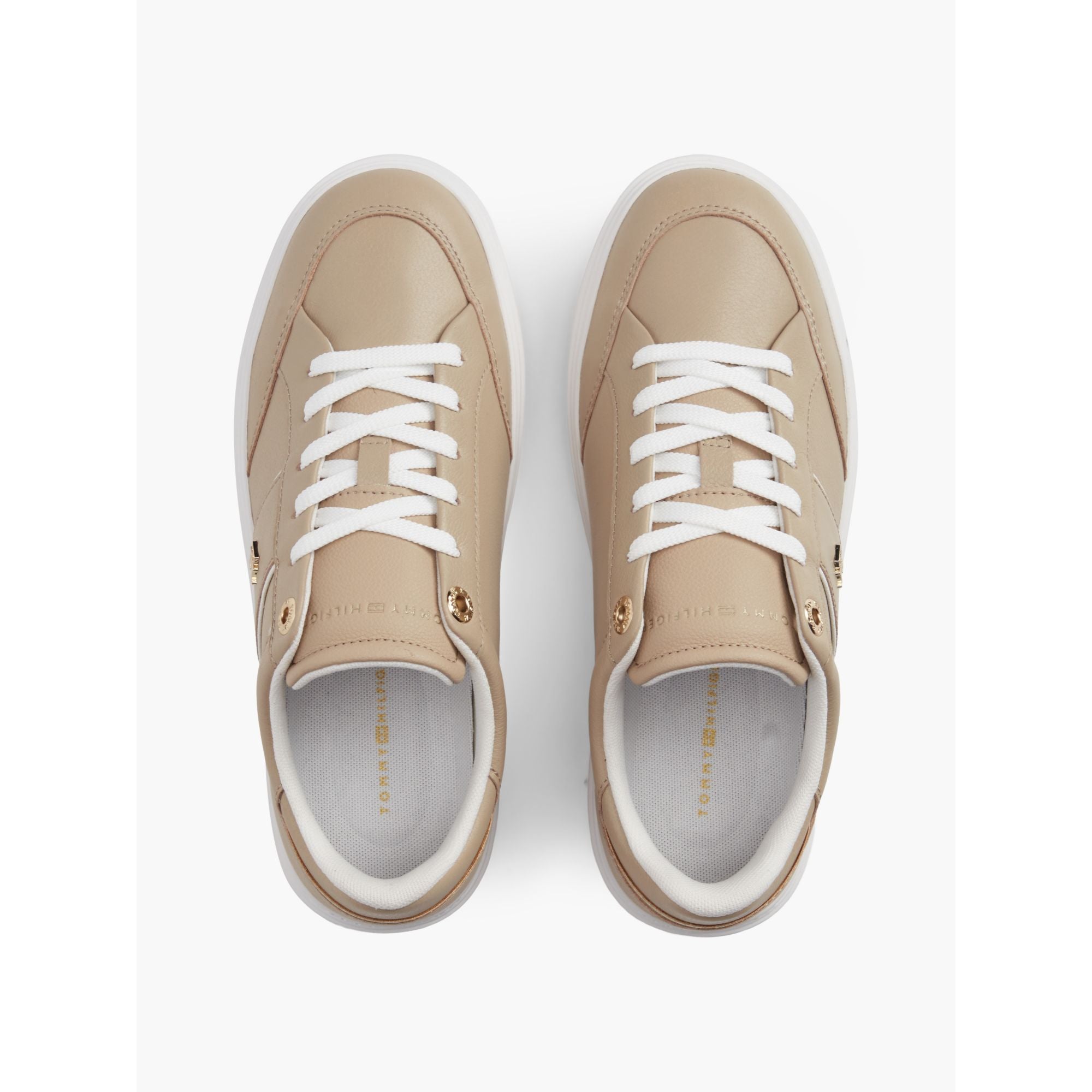 حذاء تومي هيلفيجر Feminine Cupsole