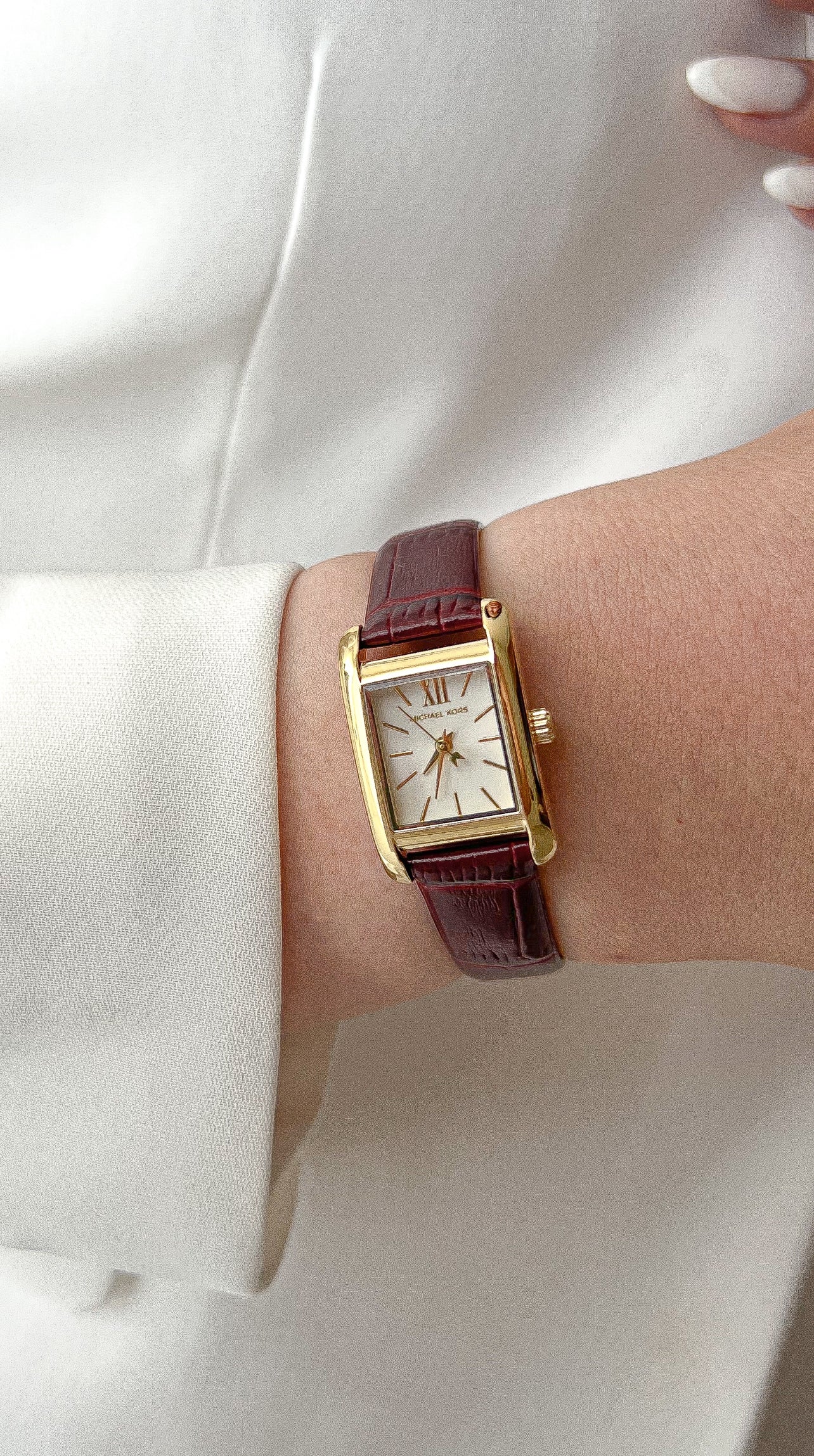 ساعة مايكل كورس