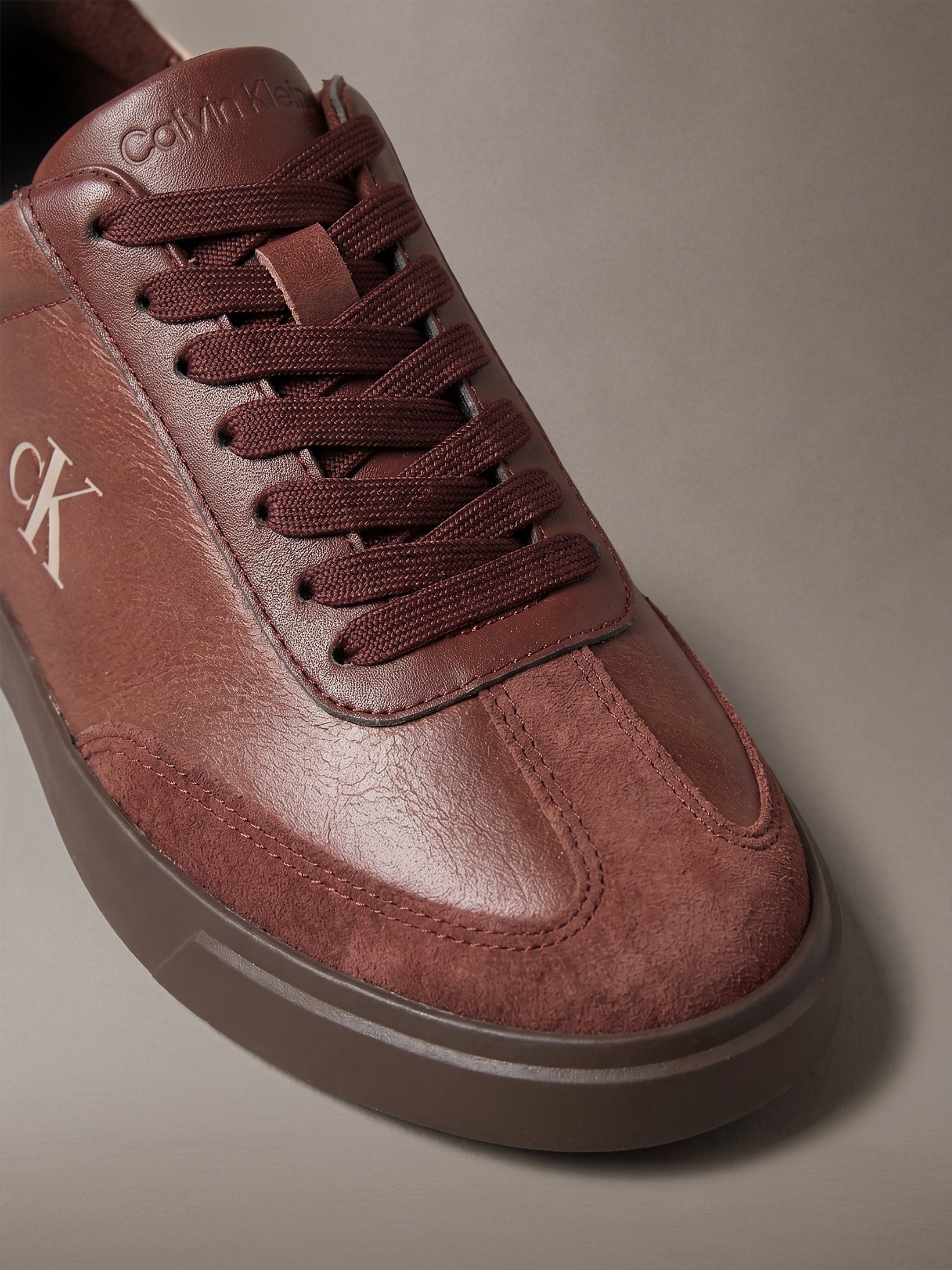 Calvin Klein Low Pro Cups Wingt Text Lth Sue Sneaker