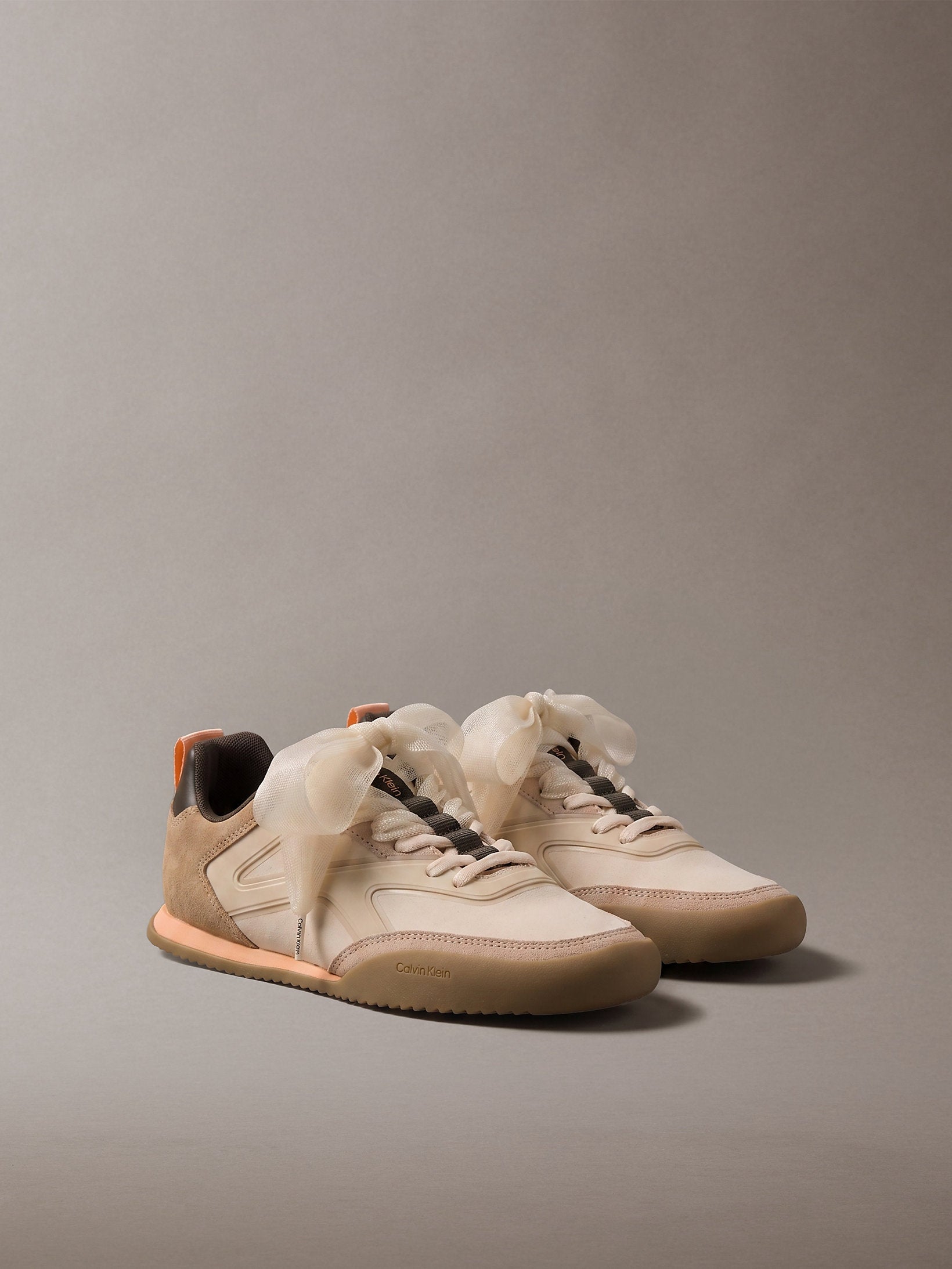 حذاء كالفين كلاين Low Pro Run Lu Sue Jelly Laces